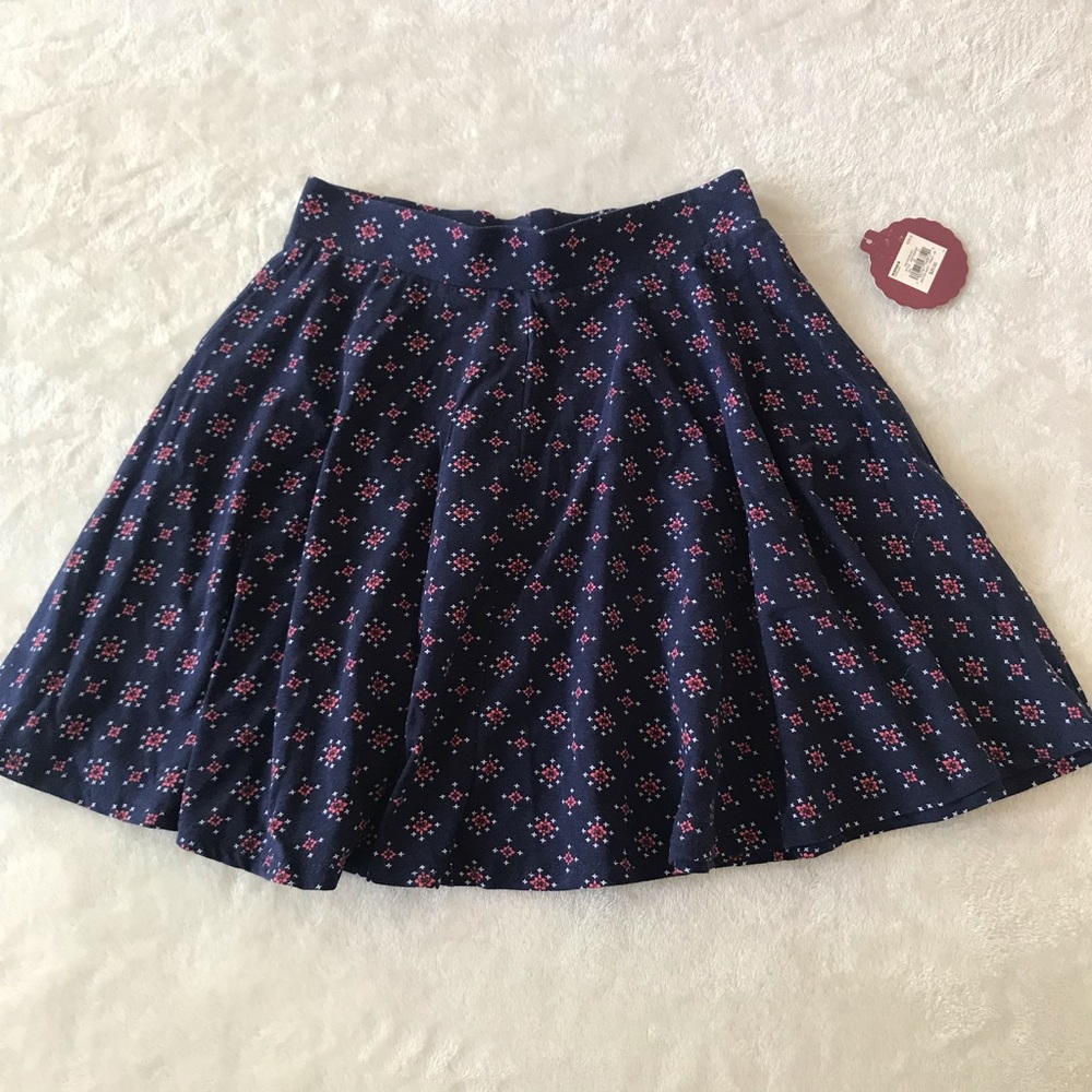patterned circle/skater skirt NWT | size: small